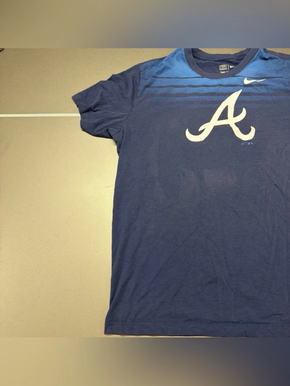 Nike Men's‎ Navy Atlanta Braves Logo Velocity Performance T-Shirt Size XL